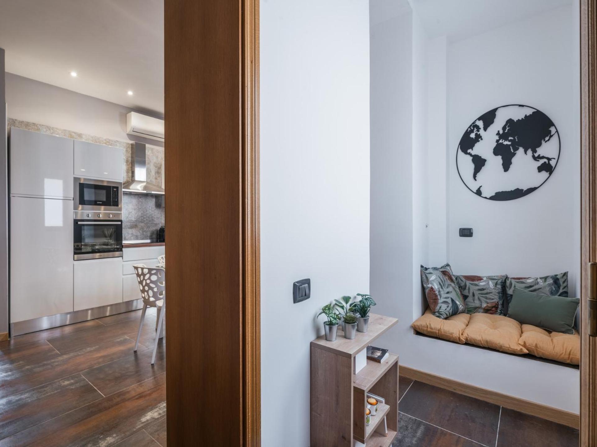 The Best Rent - Four-Room Apartment A Few Steps From The Trevi Fountain Екстериор снимка